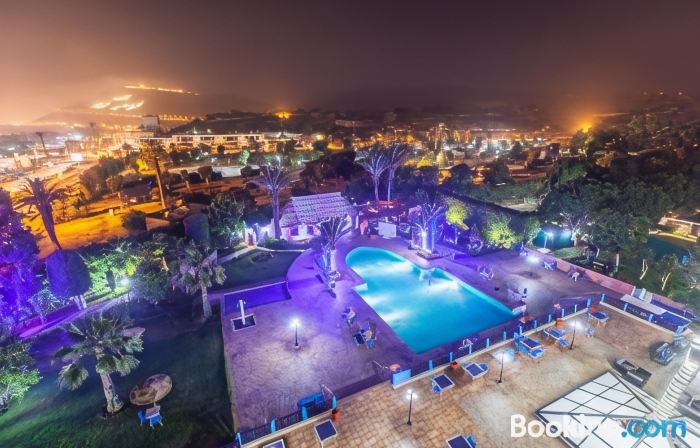 Oasis Hotel & Spa