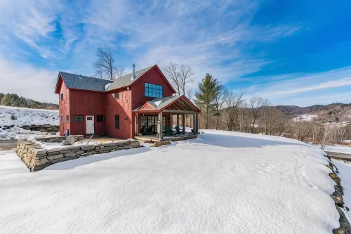 Sweeping Vermont Views from A Private, Designer, Ascutney Cabin - 5-Sterne