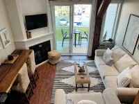 Relax in This Beautiful Condo on Lake Charlevoix! - WiFi