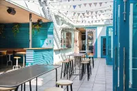 Barrys Beach Road Hotel - en bord de mer