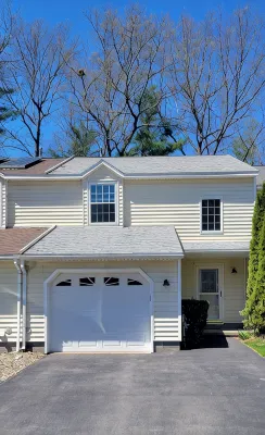 Charming 2 Bedroom 3 bathroom Townhouse, minutes from Saratoga Springs! - Wi-Fi