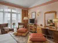 Grand Hotel Europe Hotels near Dumskaya Ul