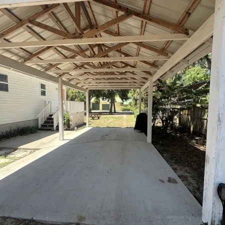 Cozy 3 bedroom 2 bath with views of the River