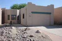 Charming 2-bedroom townhome in Green Valley w/ WiFi, Grill, Patio, Near trails - Wifi