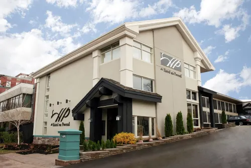 The Hotel on Pownal - 2-Star