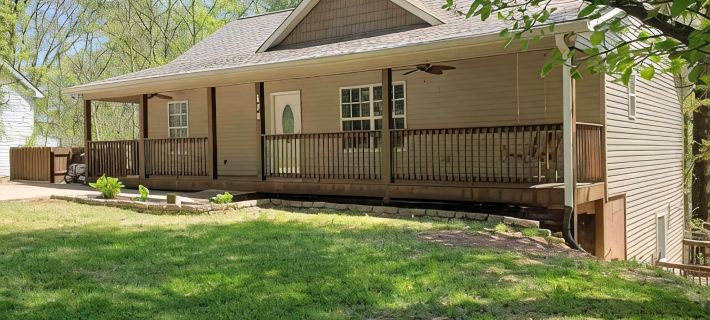 Comfortable In-Town Stay - Clayton, GA Hotels in Clayton