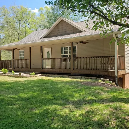 Comfortable In-Town Stay - Clayton, GA
