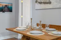 Cozy Beach house in Cape May, Jacuzzi, Game Room, Family and Pet Friendly - 4-Star