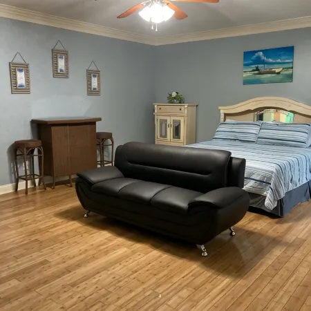 Family  get away, pet friendly,fishing, boating and fun,