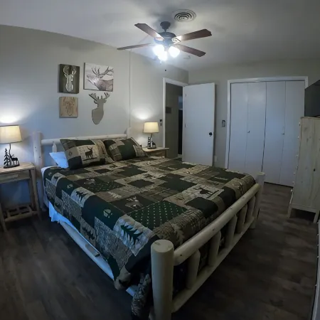Cozy Bear Lodge on top of Casey's Mountain! - Great Location!!