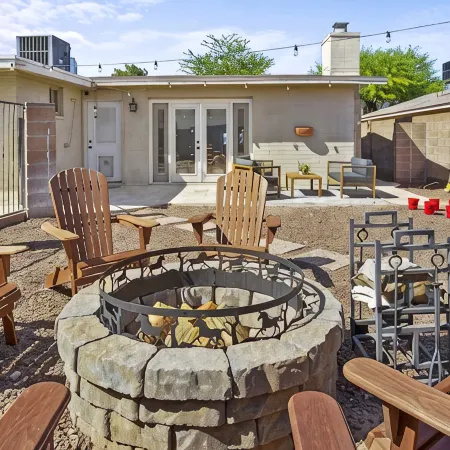 Western House 4 bd with Pool & Fire-pit Close to Suns Arena