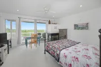 EXCLUSIVE OCEANFRONT LUXURY PRIVATE RESIDENCE - balcony