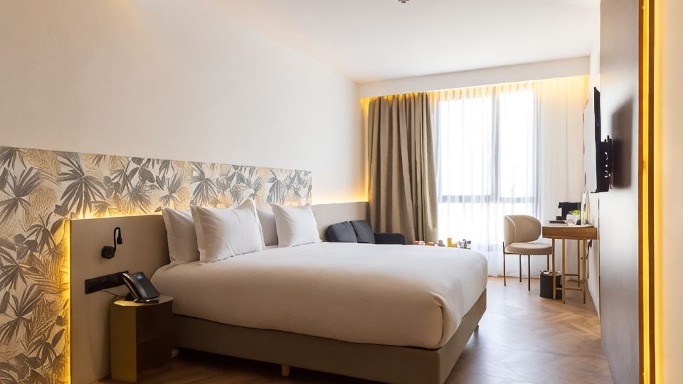 Diagonal Hotel