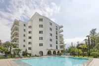 Aparthotel Al Lago - Pools