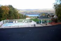 Longhouse Manor B&B - 3-Star