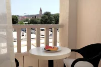 Hotel Bellevue Trogir - vue sur la montagne