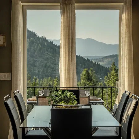 Luxe Mtn Retreat, Epic Views, Hot Tub, Stargazing Bed, Firepit, Red Rocks