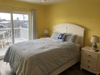 Bayview Home Endless decks Elevator, Every  bedroom has a bath and deck access. - 3-Star