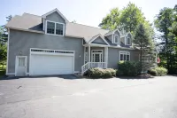 Magnificent Six Bedroom Ogunquit Estate - Pet Friendly! - 4 estrellas