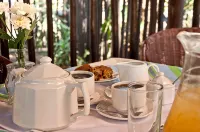 Woodpecker Inn - sarapan