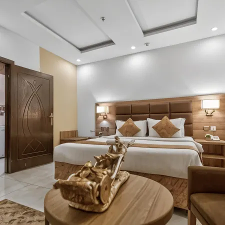 First Diamond Served Apartments