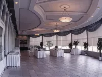 Chateau Louis Hotel & Conference Centre - Jacuzzi