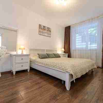 Brasov Hillside Suite Near City Center Rooms