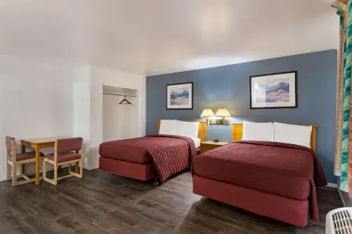 Rodeway Inn & Suites Sidney Historic Downtown I-80 - Wifi