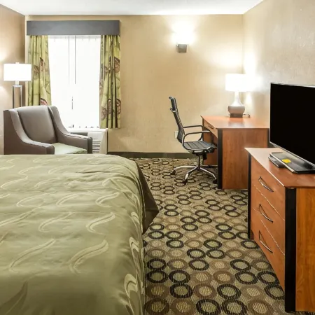 Quality Inn & Suites Columbus West - Hilliard