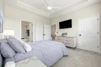 Modern Golf-View Condo • Barefoot Resort • Amazing Pools • Premium Beach Gear - maisons de vacances