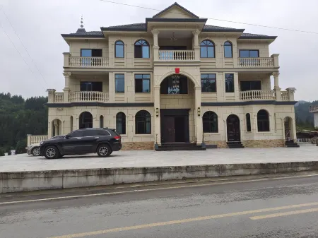 Pengshui Hengyan Homestay (Ayihe Branch) Отели рядом с достопримечательностью «Qinglong Cave»