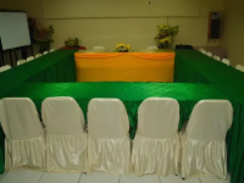 因陀羅託拉雅酒店 北托拉查縣酒店