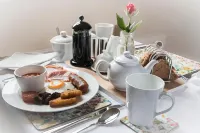 Stanley Lodge Farmhouse - Breakfast