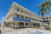 Motel 6 San Bernardino, CA - North Hôtels à : Crestline