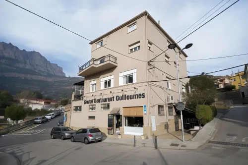 Guilleumes Montserrat Hotels in Collbato