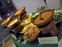 Whiz Hotel Pemuda Semarang - Aamiainen