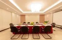Royale Chulan the Curve - Business