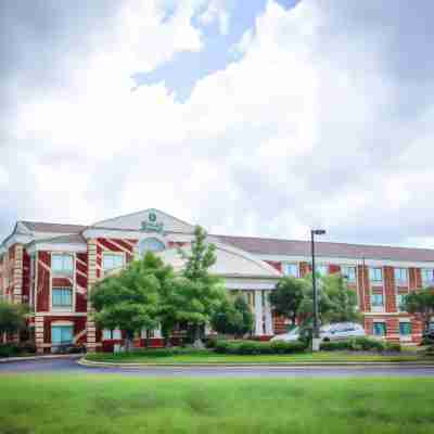 Holiday Inn Express & Suites Memphis/Germantown Hotel Exterior