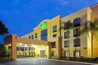 La Quinta Inn & Suites by Wyndham Tampa North I-75