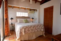 Pigeon Cay Beach Club Отели в г. 