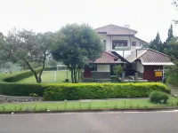 Villa ChavaMinerva Bata - Ciater Hôtels à : Sagalaherang