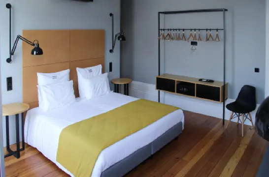 Porto Music Guest House Отели рядом с достопримечательностью «Synagogue Kadoorie - Mekor Haim»