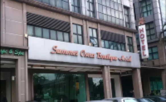 Summer Oscar Boutique Hotel Hotels near SEGi College Subang Jaya