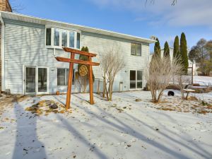 Charming Savage Home with Yard 18 Mi to Minneapolis