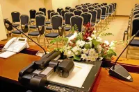 Lux Garden Hotel Hotels in Буштень