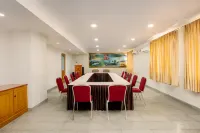 Hotel Excellency Hotels in Ernakulam