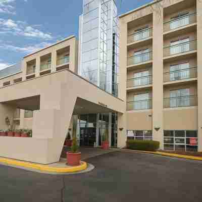 Embassy Suites by Hilton Cincinnati Northeast Blue Ash Hotel Exterior