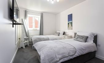 Beautifully Designed 3 Bed House - in Manchester