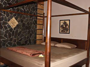 2 Bedroom with AC & Wifi - Wow Homestay Jogja