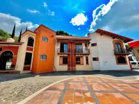Hotel & Balneario Los Angeles Hotels in Таско-де-Аларкон